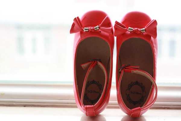 温州胭脂红女鞋（温州市胭脂红鞋业有限公司地址）-第2张图片-精品皮鞋网